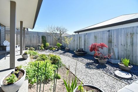 Photo of property in 3a Lindis Lane, New Brighton, Christchurch, 8083