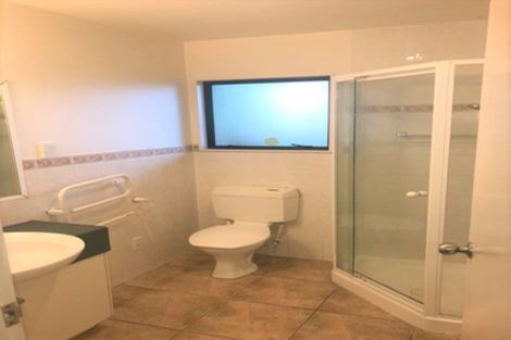 Photo of property in 3/275 East Coast Road, Mairangi Bay, Auckland, 0630