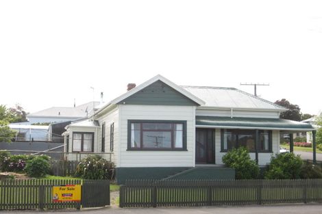 Photo of property in 8 Carlton Avenue, Gonville, Whanganui, 4501