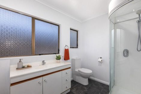 Photo of property in 46 David Crescent, Karori, Wellington, 6012