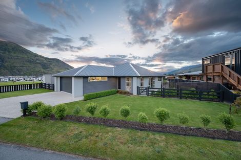 Photo of property in 42 Stalker Road, Lower Shotover, Queenstown, 9304