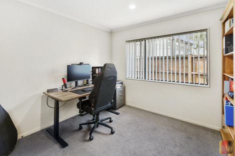 Photo of property in 13 Girvan Terrace, Wattle Downs, Auckland, 2103