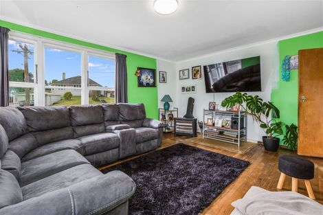 Photo of property in 14 Stevens Crescent, Ranui, Porirua, 5024