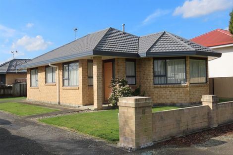 Photo of property in 52 Queen Street West, Levin, 5510