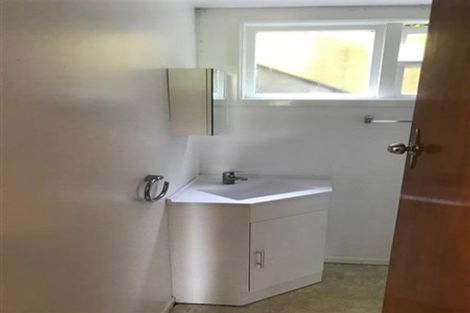 Photo of property in 58 Garden Road, Northland, Wellington, 6012