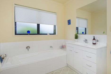 Photo of property in 54 Village Park Drive, Welcome Bay, Tauranga, 3112