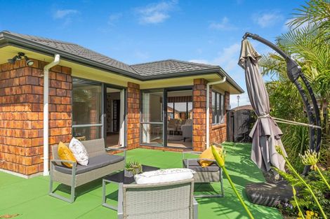 Photo of property in 7 Wroxton Place, Waiuku, 2123