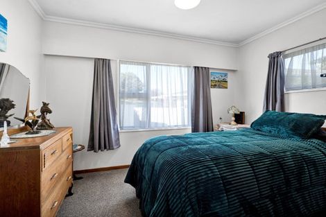 Photo of property in 2 Turuturu Road, Hawera, 4610