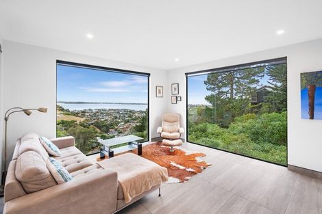 Photo of property in 8a Mandalay Lane, Redcliffs, Christchurch, 8081
