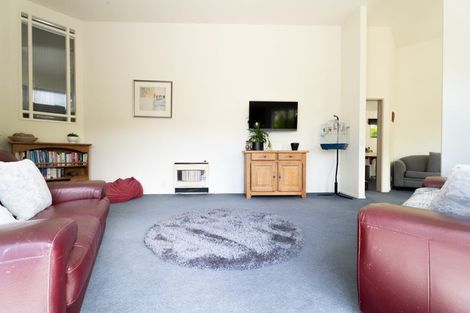 Photo of property in 2 Myers Grove, Churton Park, Wellington, 6037