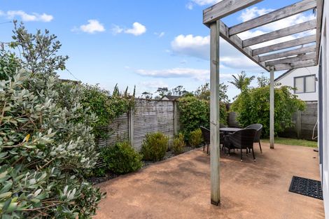 Photo of property in 3/64 Schnapper Rock Road, Schnapper Rock, Auckland, 0632