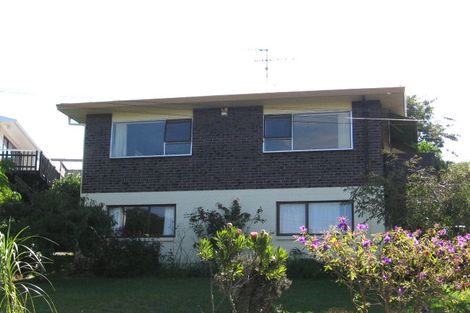 Photo of property in 1/25 Korotaha Terrace, Rothesay Bay, Auckland, 0630