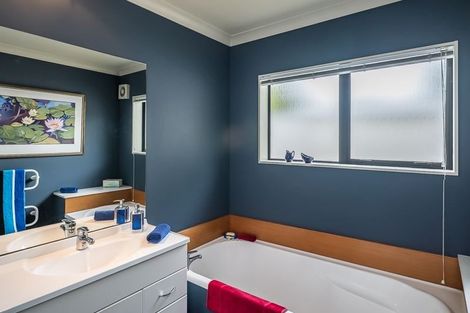 Photo of property in 5 Central Park, Paraparaumu Beach, Paraparaumu, 5032