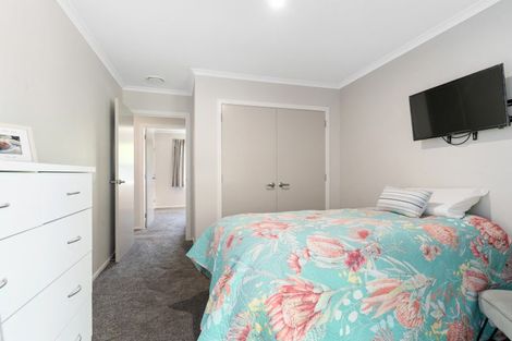 Photo of property in 74 Park Road, Carterton, 5713