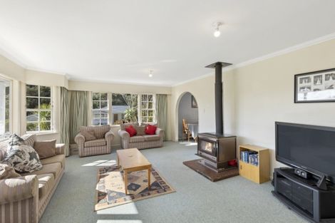 Photo of property in 17 Holmes Grove, Naenae, Lower Hutt, 5011