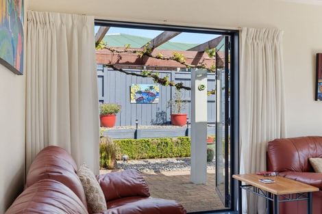 Photo of property in 15 Edward Payton Grove, Pukehangi, Rotorua, 3015