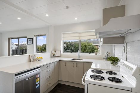 Photo of property in 70a Eatwell Avenue, Paraparaumu Beach, Paraparaumu, 5032