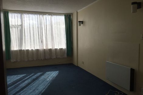 Photo of property in Beresford Apartments, 4/118 Russell Terrace, Berhampore, Wellington, 6023