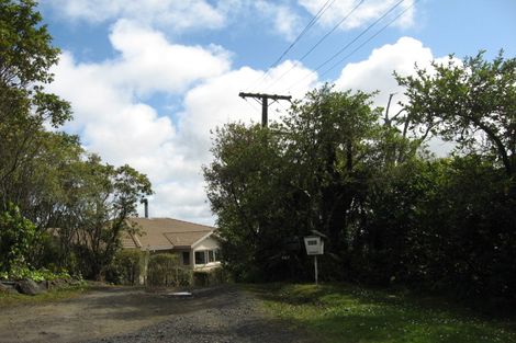 Photo of property in 465 Scenic Drive, Waiatarua, Auckland, 0612