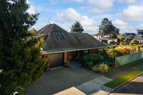 Photo of property in 2 Byrd Street, Levin, 5510