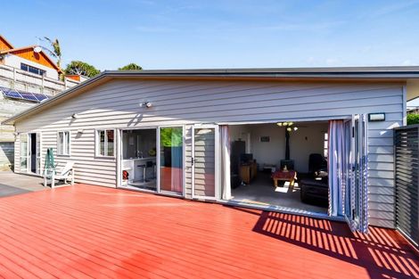 Photo of property in 14d Maple Crescent, Whalers Gate, New Plymouth, 4310