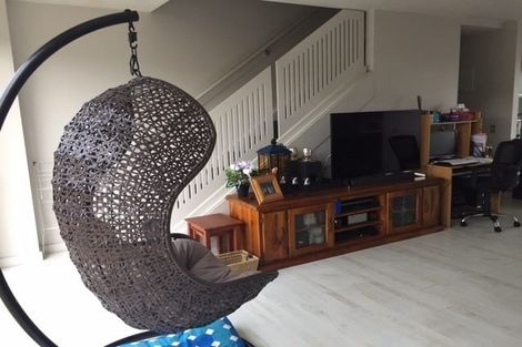 Photo of property in The Terraces, 19/9 Humber Street, Pandora, Napier, 4110