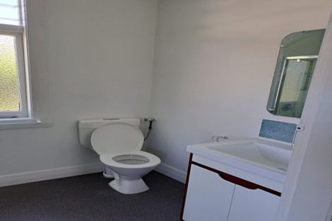 Photo of property in 4 Walters Road, Mount Wellington, Auckland, 1062