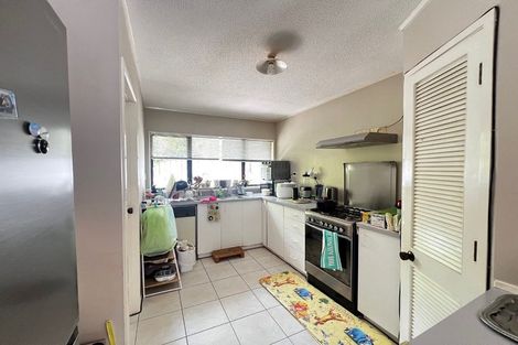 Photo of property in 3/20a Lavery Place, Sunnynook, Auckland, 0632