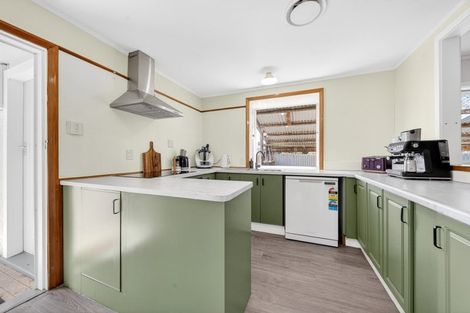 Photo of property in 2 Philip Street, Carterton, 5713