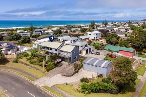 Photo of property in 1 Hanlen Avenue, Waihi Beach, 3611