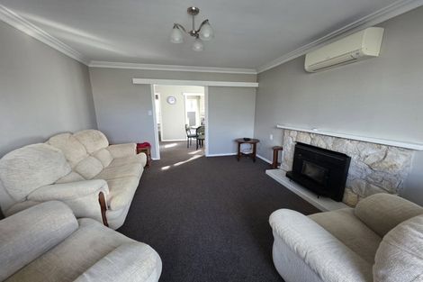 Photo of property in 52 Karaka Crescent, Levin, 5510