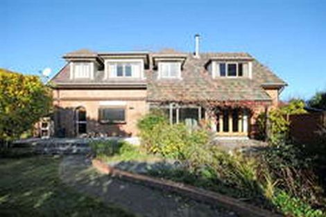 Photo of property in 66 Straven Road, Fendalton, Christchurch, 8014