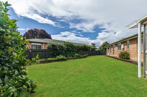 Photo of property in 19 Catalina Drive, Melville, Hamilton, 3206