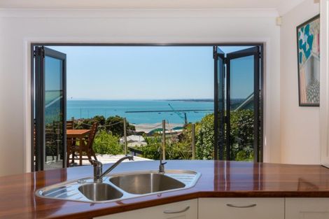 Photo of property in 27 Findlay Street, Moturoa, New Plymouth, 4310