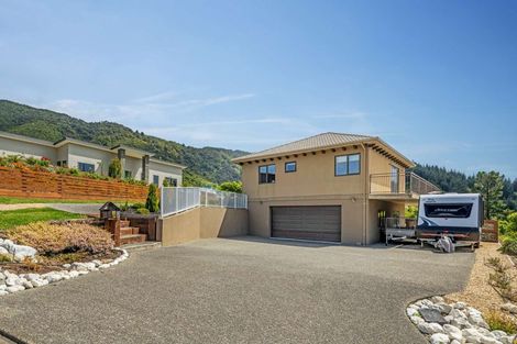 Photo of property in 24 Harbour View Heights, Picton, 7220