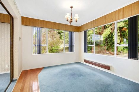 Photo of property in 4 Saint Hildas Glade, Tawa, Wellington, 5028