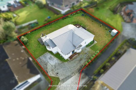 Photo of property in 11 Trosk Place, Waiuku, 2123