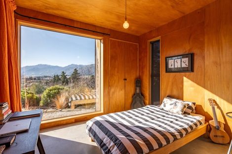 Photo of property in 25 Fort Place, Hawea Flat, Lake Hawea, 9382