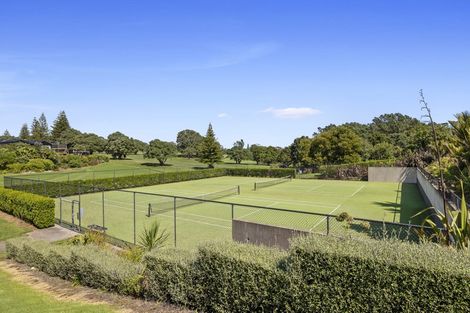 Photo of property in 9 Sampson Avenue, Waiwhakaiho, New Plymouth, 4312