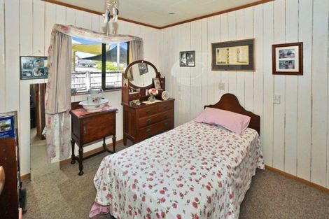 Photo of property in 28 Princess Street, Te Puke, 3119