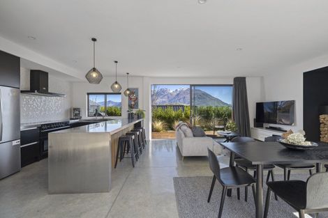Photo of property in 9 Falconer Rise, Jacks Point, Queenstown, 9371
