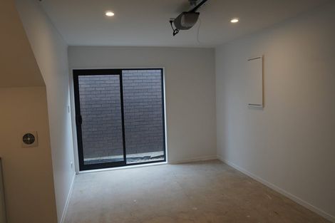 Photo of property in 36 Black Beech Crescent, Takanini, 2110