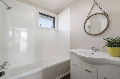 Photo of property in 139 Waenga Drive, Cromwell, 9310