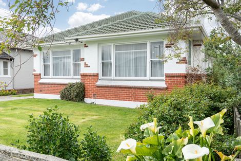 Photo of property in 57 Hargest Crescent, Saint Kilda, Dunedin, 9012