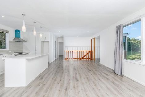 Photo of property in 606 Glenfield Road, Bayview, Auckland, 0629