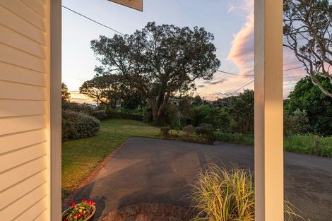 Photo of property in 72 Wellington Road, Paekakariki, 5034