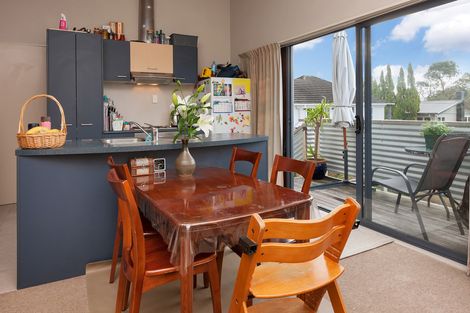 Photo of property in 79c Verbena Road, Birkdale, Auckland, 0626