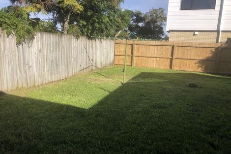 Photo of property in 2/388 Te Atatu Road, Te Atatu Peninsula, Auckland, 0610