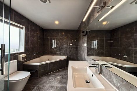 Photo of property in 8b Albany Highway, Greenhithe, Auckland, 0632