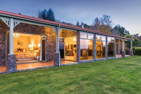 Photo of property in 35 Te Moenga Park, Acacia Bay, Taupo, 3330